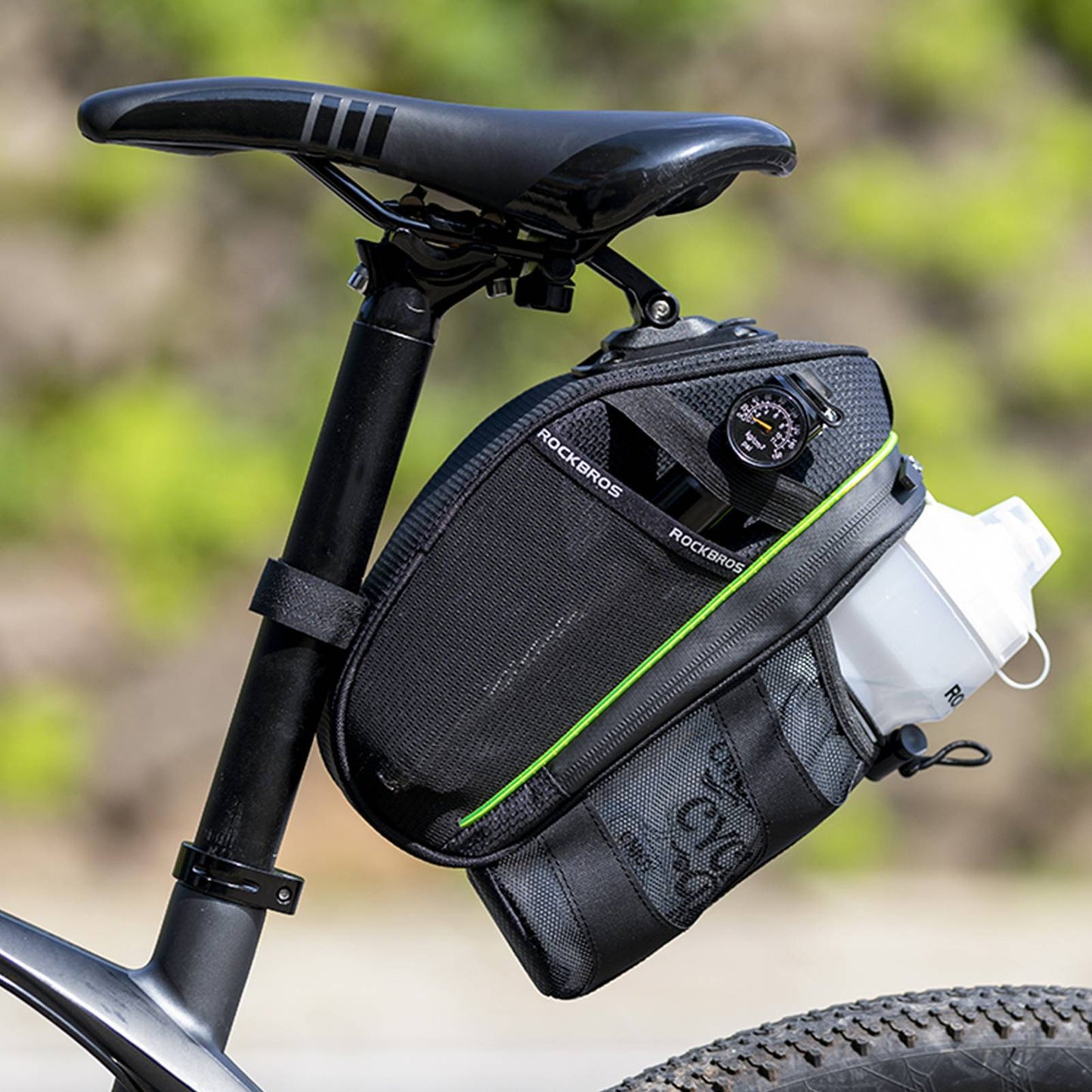 ROCKBROS Scratch-resistant bicycle saddle bag with bottle holder 1.5L