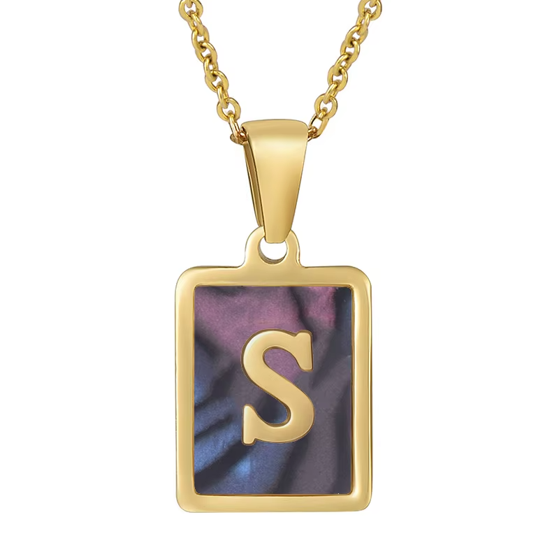 Buchstaben Kette Gold – 18K Vergoldung & Edelstahl
