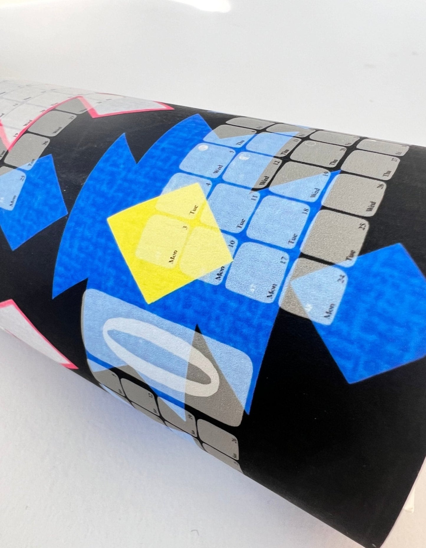 Takmörkuð upplaga af veggdagatali // Kilim Big Mountain blágrár