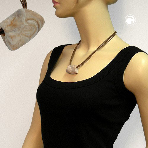 Keðja úr plastperlum, trapis, beige, marmarað, matt, brún, 45 cm