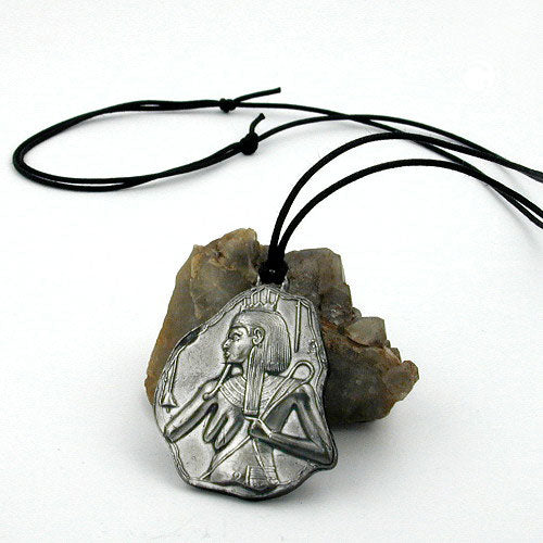 Keðja 45x42mm plata egypsk lágmynd af tini hengiskraut 100cm