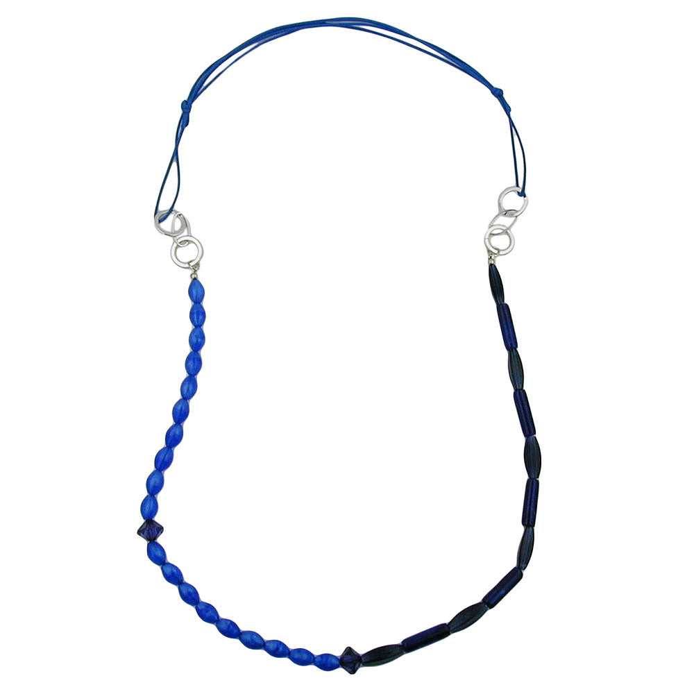 Hálsmen úr plastperlum, bláum málmhringjum, ródínhúðað, blár 90 cm