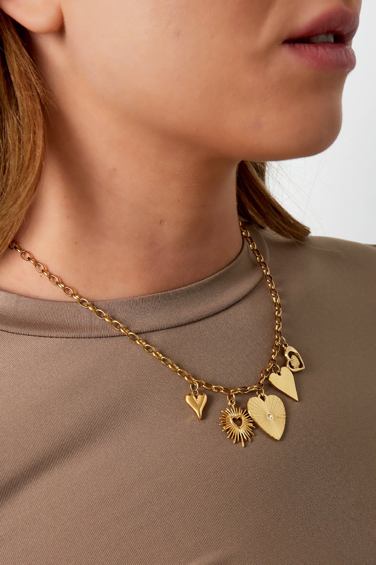 Halskette mit liebevollen Gliedern – Goldfarben