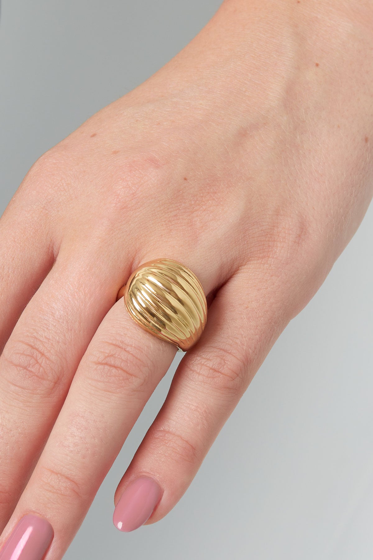 Strukturierter Wellenring – Goldfarbe - Goldfarbefarbe