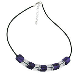 Kette Schrägperle Kunststoff lila-seidig und kristallklar-transparent Vollgummi schwarz 45cm