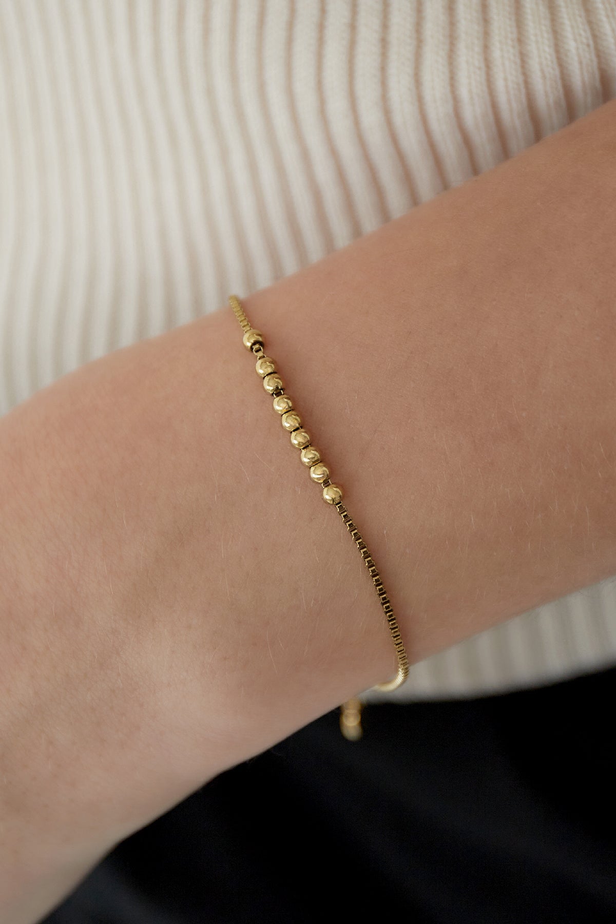 Schlichtes Armband mit Kugeln