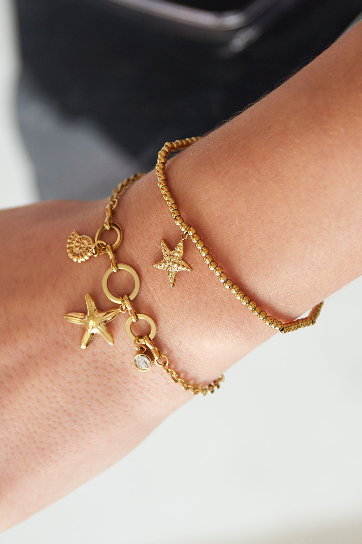 Schlichtes Armband mit kleinem Seestern - Goldfarben