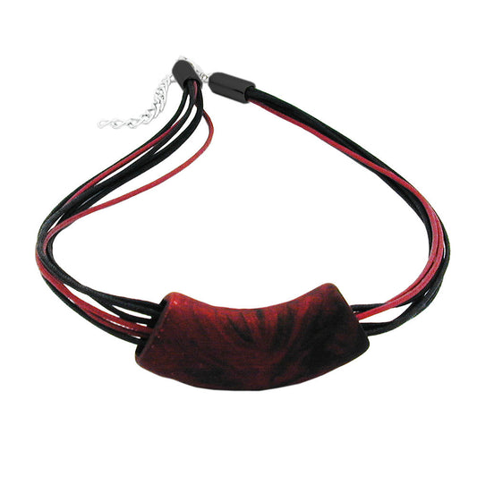 Keðja 54x19mm hengiskraut úr flötu, beygðu, rauðmálmlituðu, marmaralituðu mattplasti 45cm