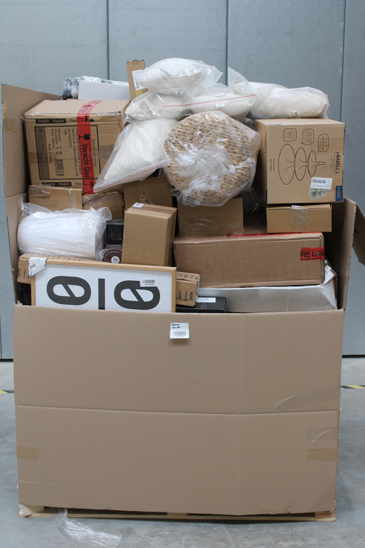 B-lager BLÖNDUÐAR skilavörur OYOY Ferm Living Umbra HAY Zone Danmörk Iittala 88x