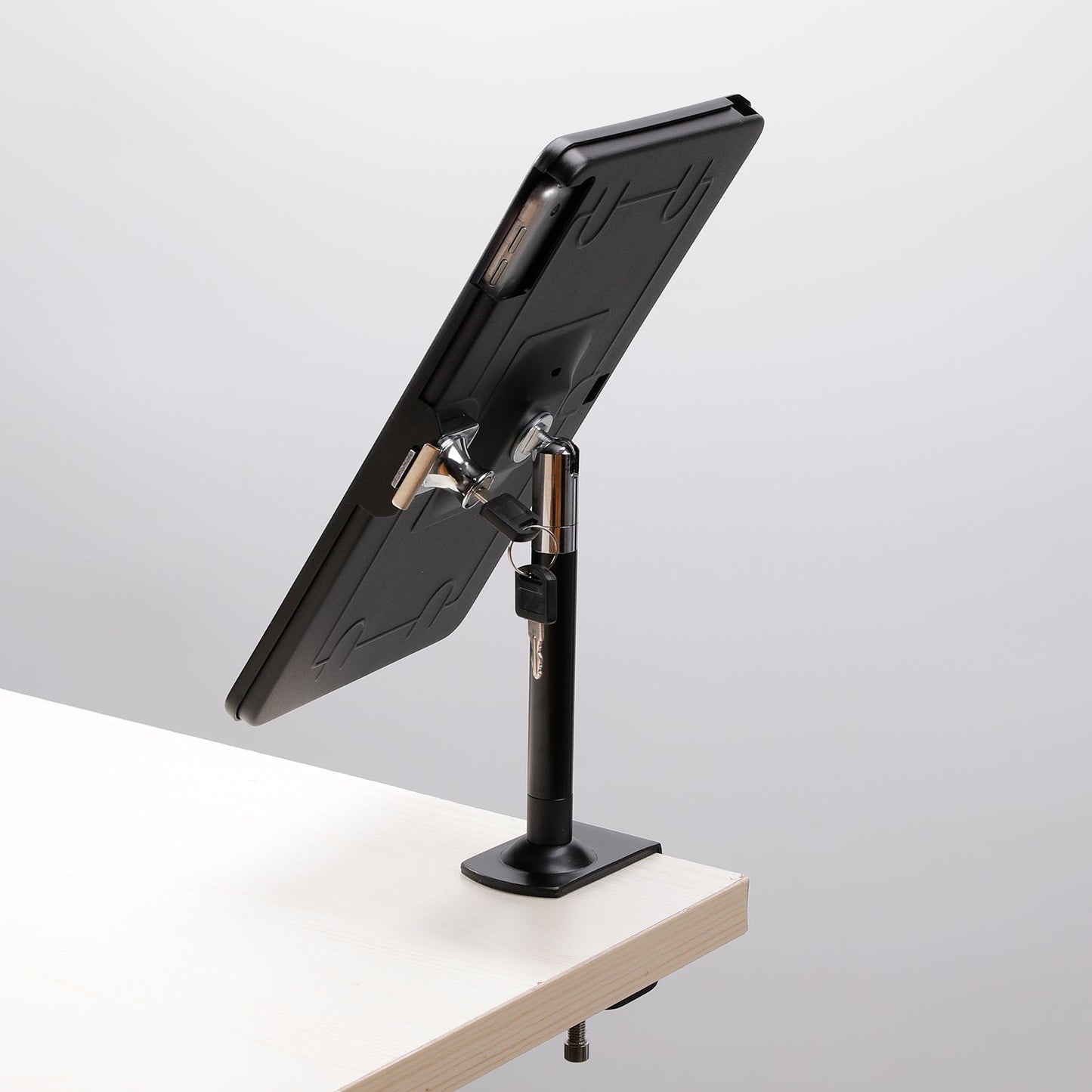 SYSTEM-S stöngfesting með lásfestingu úr málmi í svörtu fyrir iPad Pro 11" 