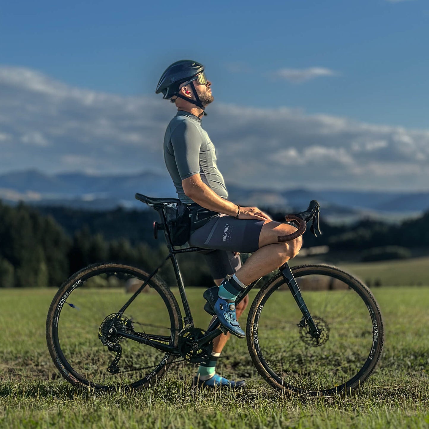 ROAD TO SKY Herren Kurzarm-Radtrikot Jersey für MTB & Rennrad