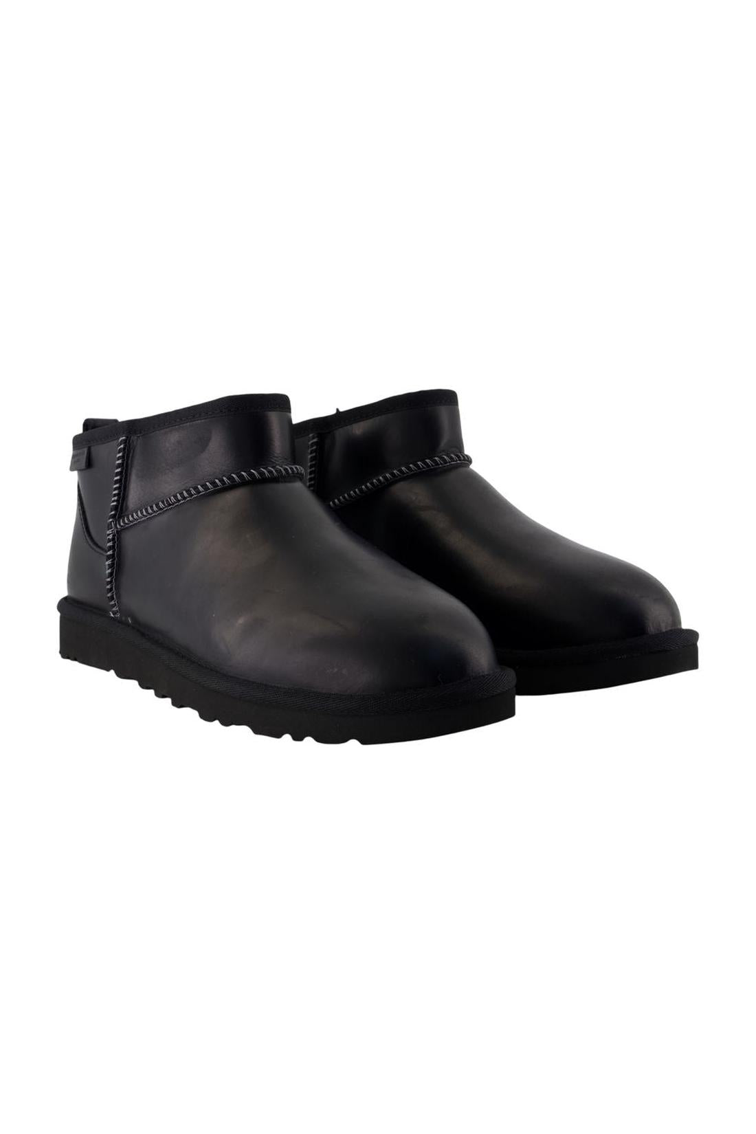 Stiefeletten Classic Ultra Mini Lthr Regen - UGG - Leder - Schwarz