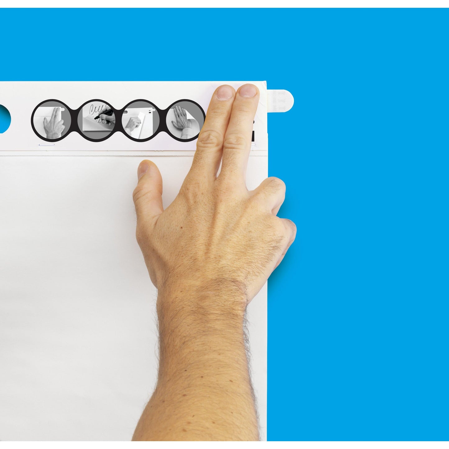 Post-it® Super Sticky selbsthaftendes Meeting Chart/Flipchart für Wand-Montage 566, Weiß, 58,4 cm x 50,8 cm, 20 Blatt/Block, 2 Blöcke/Packung, 100% PEFC, SGSCH-PEFC-COC-110078 + 8 Command™-Streifen/Packung | Packung (1 Stück)