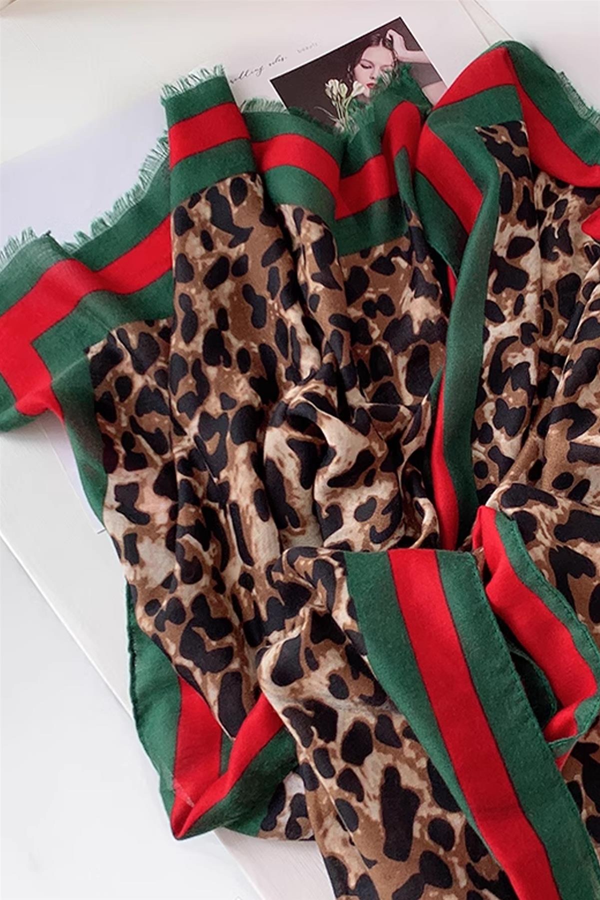 Leopard &amp; Stripe Print Fringed edges Scarf In Green &amp; Red