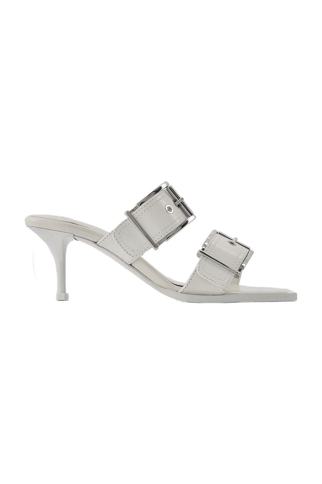 Pumps aus Leder in Elfenbein / Silber