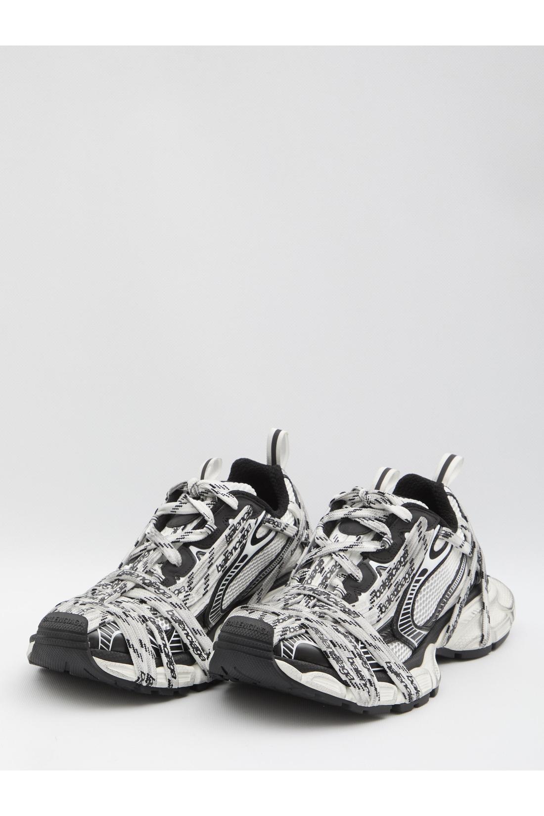 3XL Extreme Laces sneakers