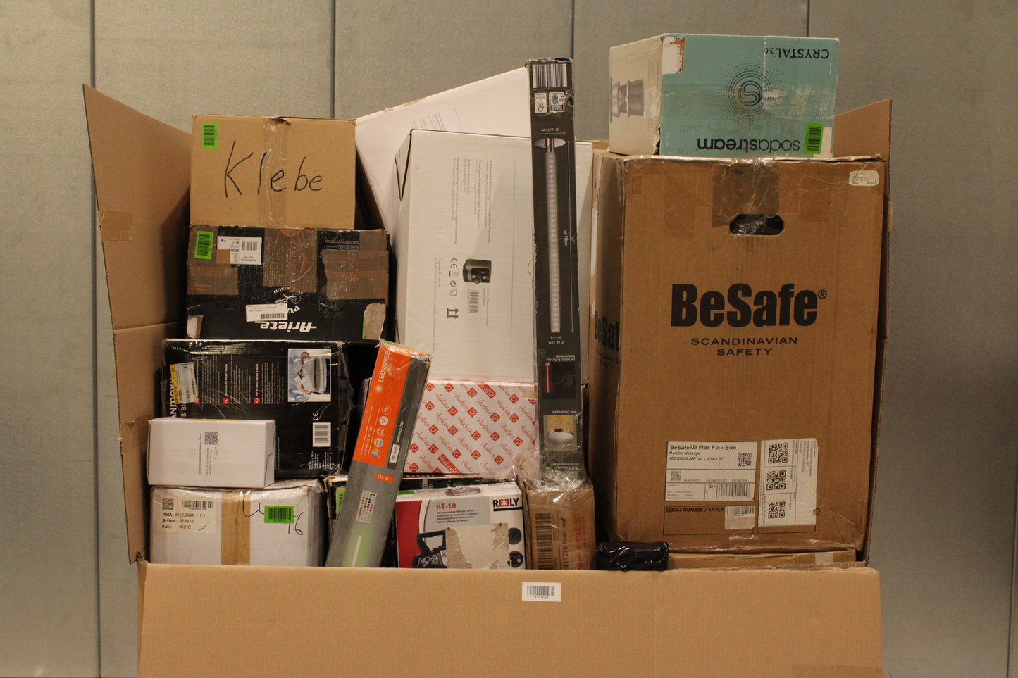 B-lager, blandaðar skil, kynningarvörur, heimilistæki, Springlane, Reely, Fatboy 43x