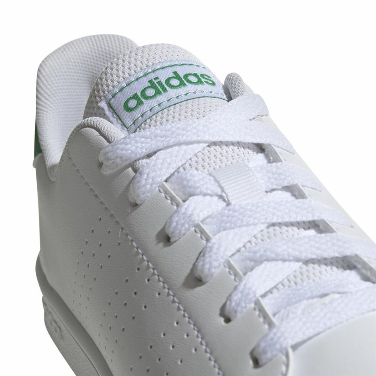 Adidas Advantage children's sports shoes in white