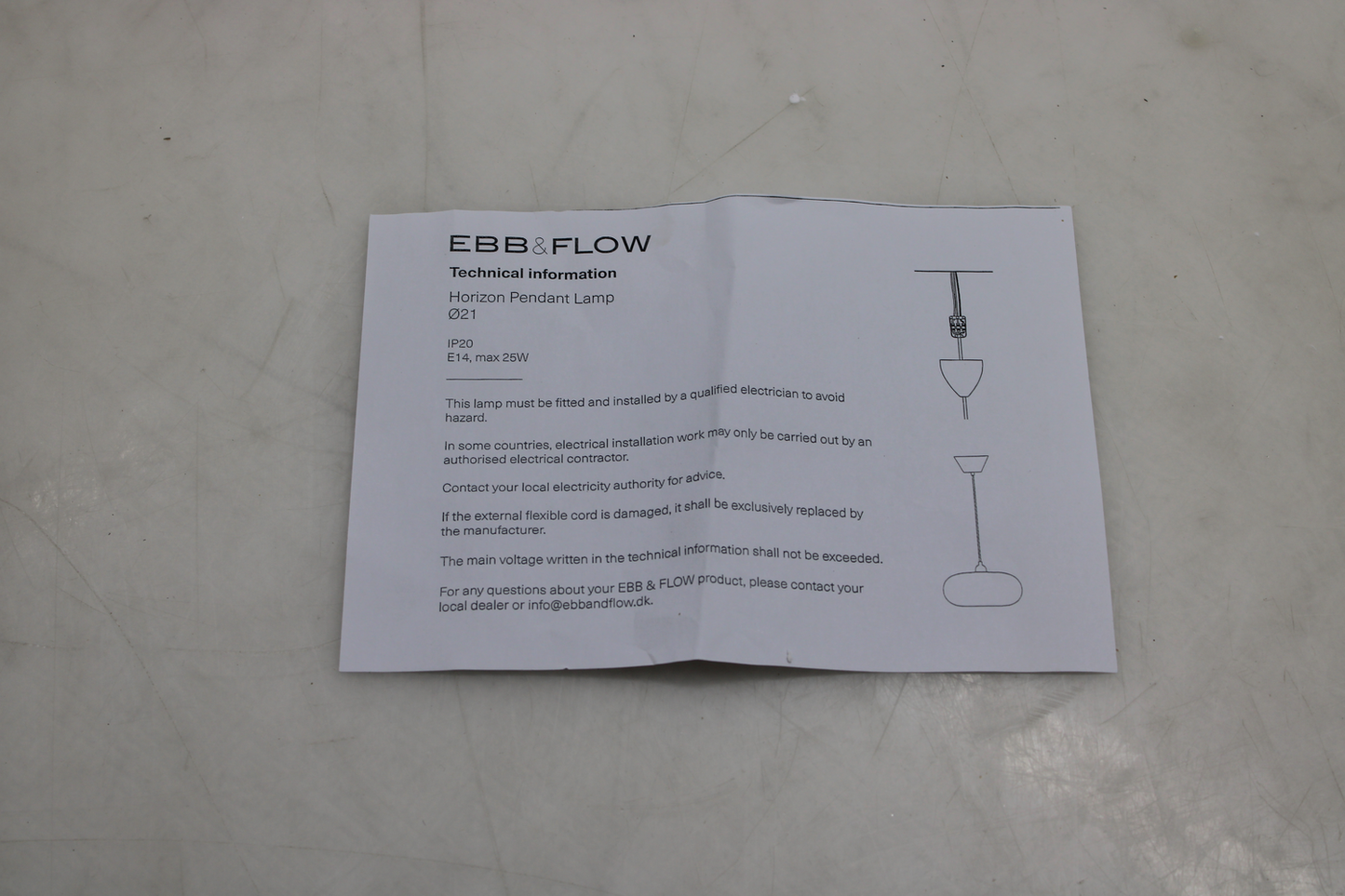 B-flokks Ebb &amp; Flow hengilampi, gullinn reyklitur, ø 21 cm, LED hengilampi