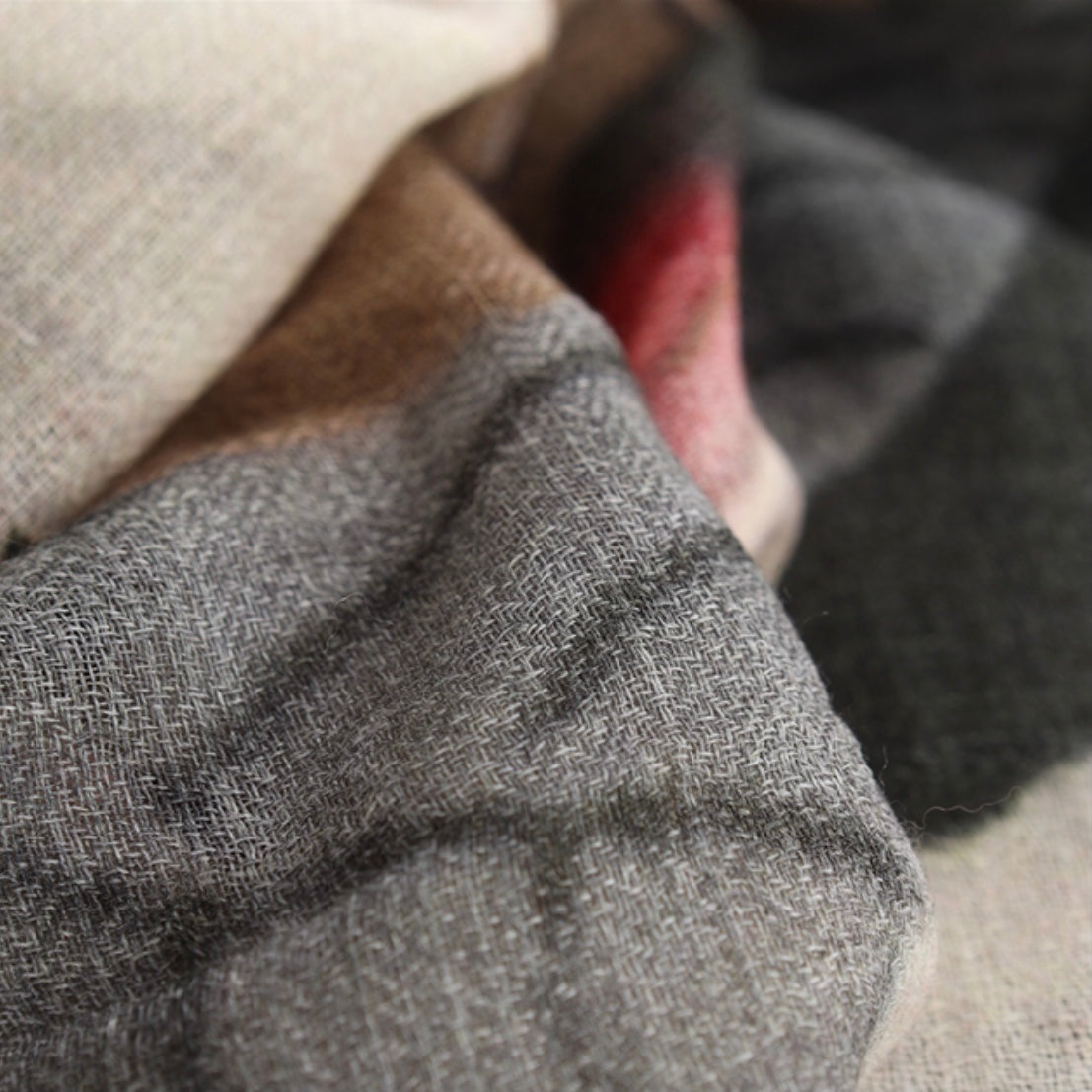 Wollschal Angelina, in zwei Farben