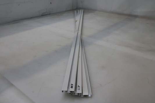 Garesa gardínuteinn, B-flokks, innri hlaupateinn, prófíl 363, 2 hlutar, hvítur, 3 stykki