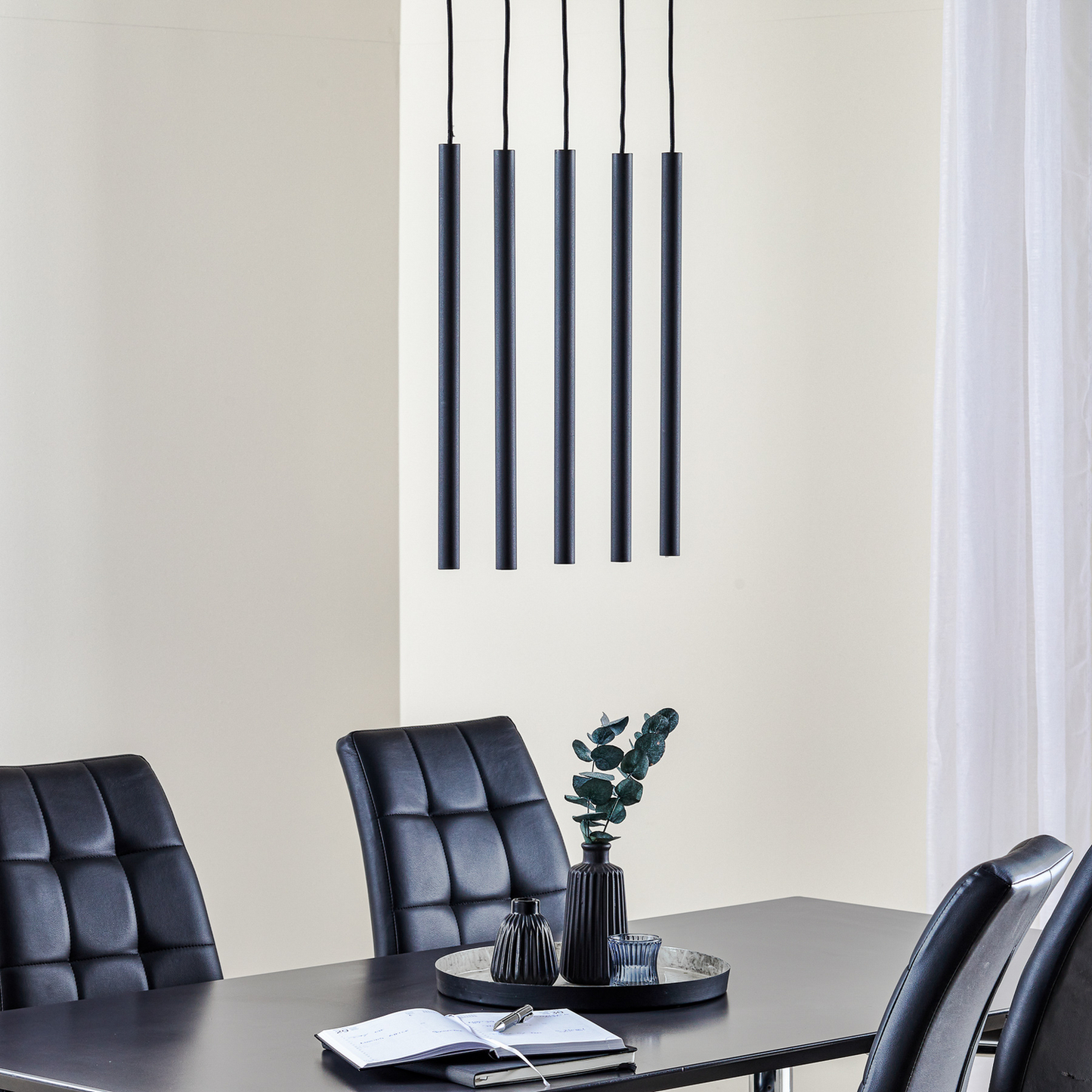 Euluna hengilampi á lager Þunn hengilampi í lofti, svart, fimm perur Lin941