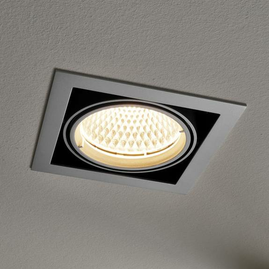 Innfelld loftlampi Arcchio Adin LED í B-flokki, 3000 K, 25,9 W, G509
