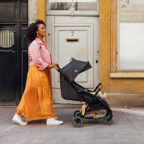 Bebeconfort Zephir, nettur barnavagn, 0-4 ára (allt að 22 kg), léttur ferðavagn (4,5 kg), stærð í farþegarými, flatt og stillanlegt sæti, geymslukörfa, Mineral Green