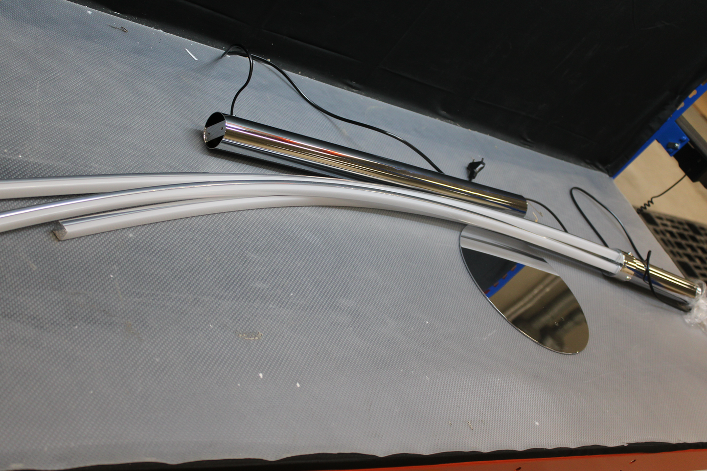 LED gólflampi Maja, B-flokks, króm, járn, plast, þriggja ljósa