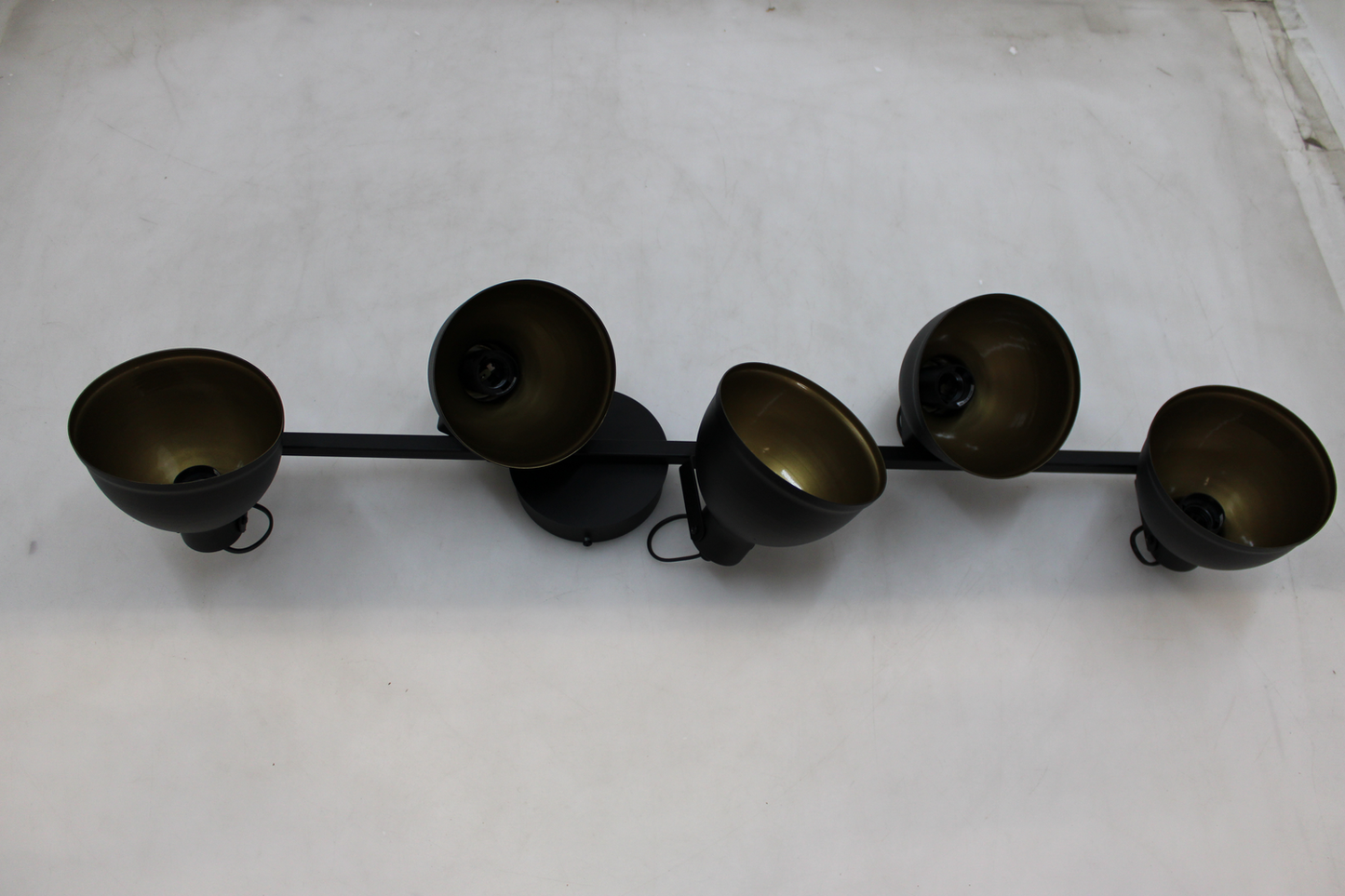 Loftljós frá Euluna Trial í B-flokki, lampi, LED-lýsing. Sjá texta/myndir.