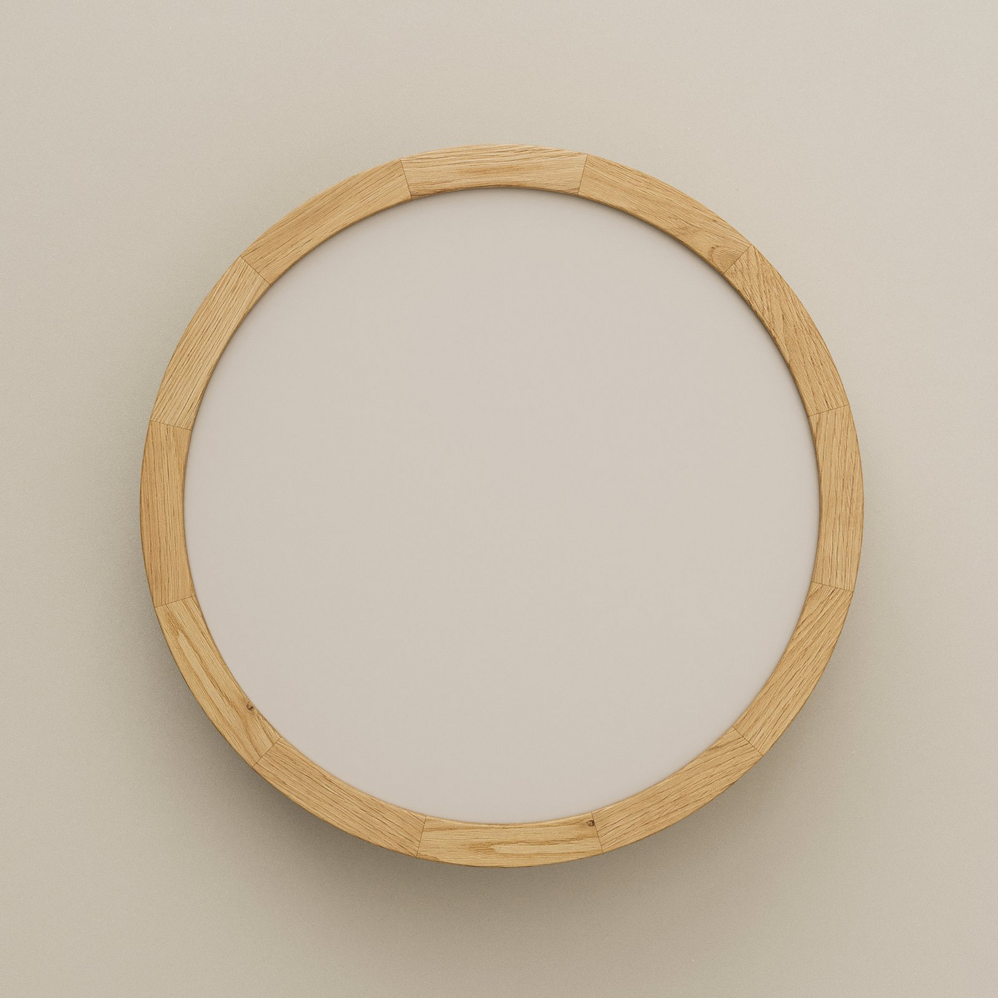 B-flokks Envostar Kerio loftlampi ø 27 cm náttúruleg eikarloftlampi ljósapunktur