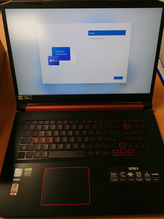 Acer Nitro 5 (AN517 51 76 Cg), fartölva fyrir leiki með 17,3 tommu skjá, á lager. Sjá texta. 
