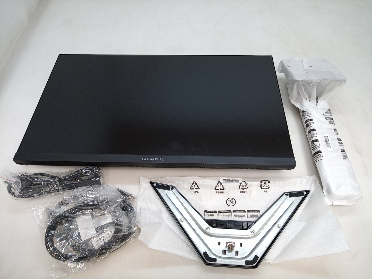 B-lager GIGABYTE M28U Gaming skjár, gallaður