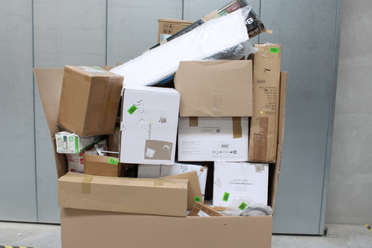 B-flokks blandaðar skil, sértilboð, raftæki, heimilisvörur, lampar, snúrur (96x)