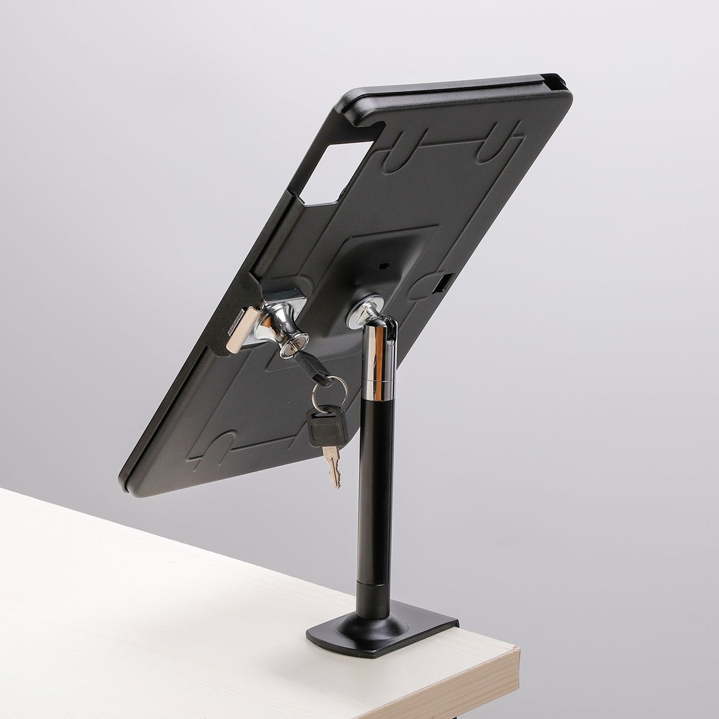 SYSTEM-S stöngfesting með lásfestingu úr málmi í svörtu fyrir iPad Pro 11" 