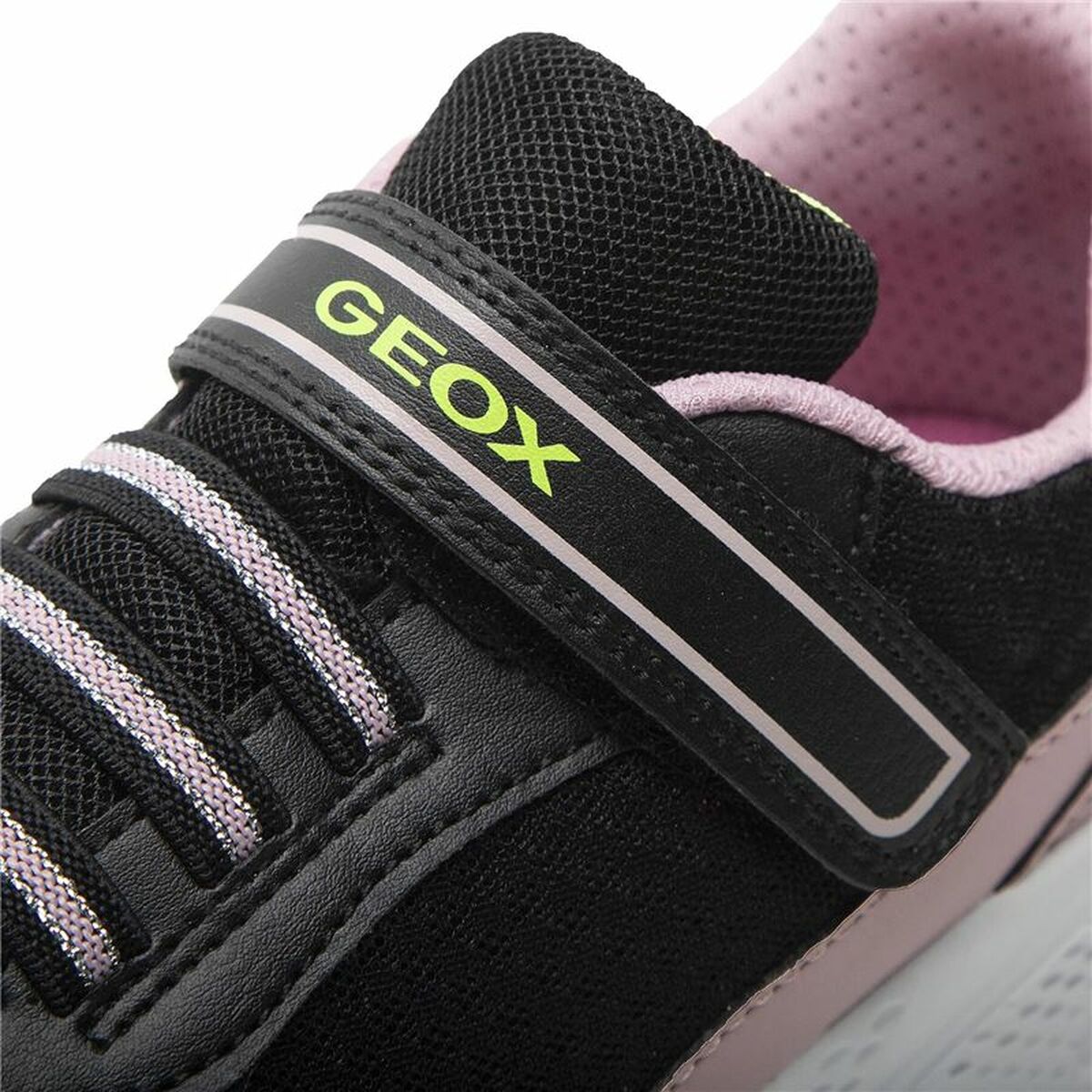 Geox Sprintye sports shoes for children in black