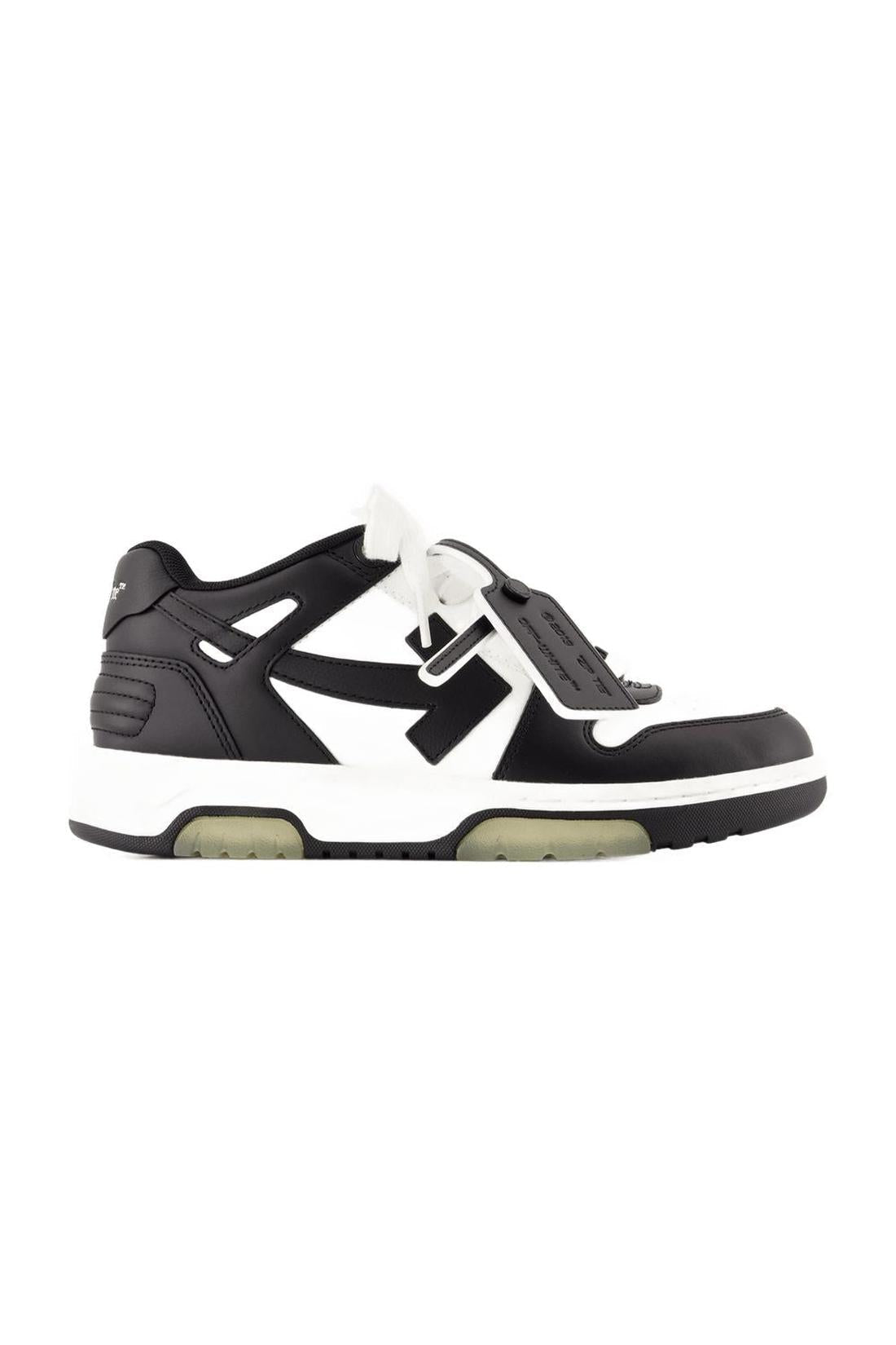 Out Of Office Sneakers - Off White - Leder - Weiß