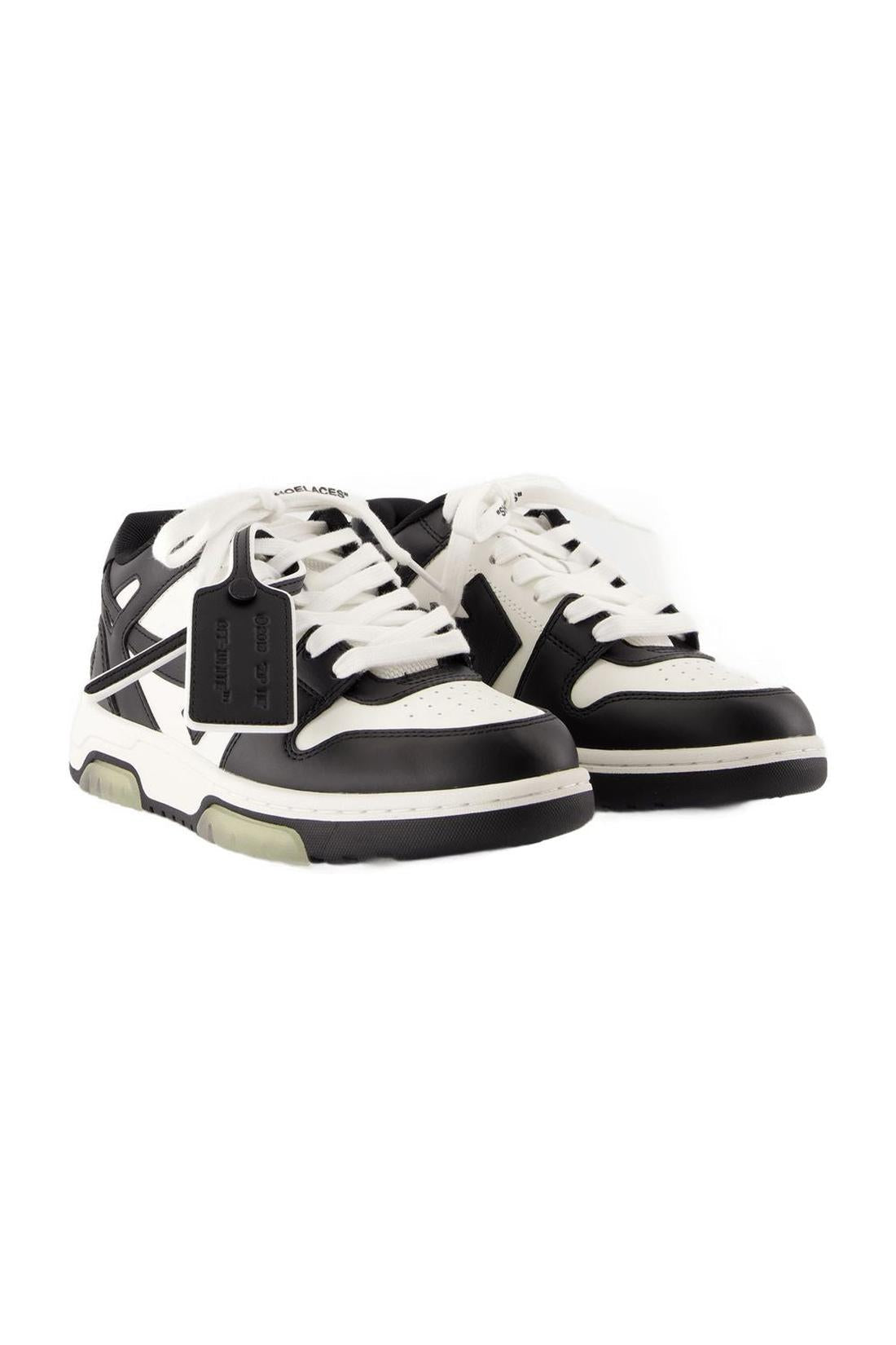 Out Of Office Sneakers - Off White - Leder - Weiß