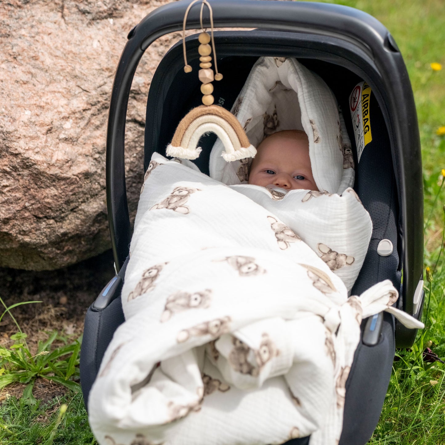 Einschlagdecke Musselin Teddybär – Perfekt für Autoschale Ganzjährig