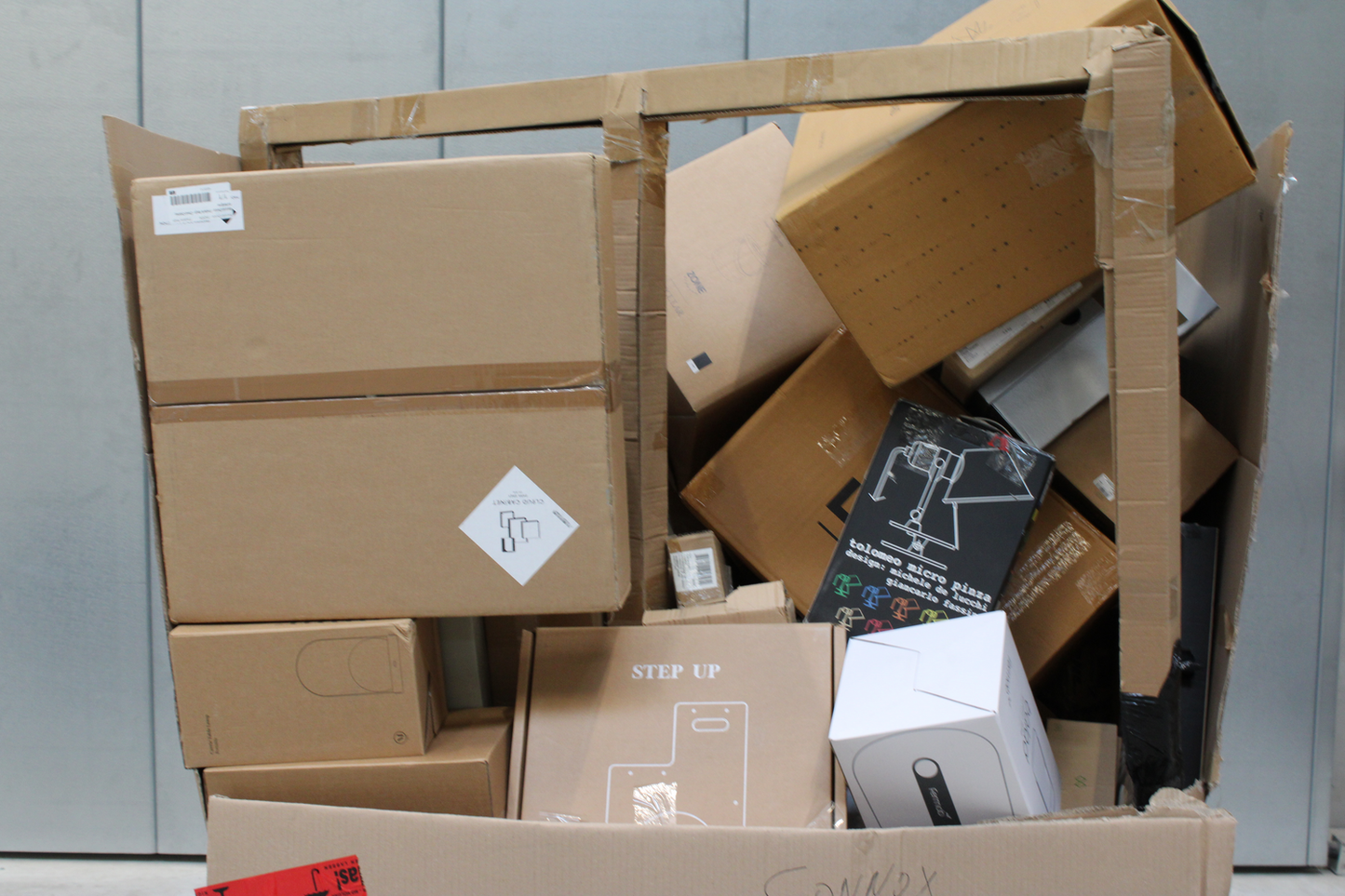 B-lager BLÖNDUÐ HÖNNUNARVÖRA AFGANGUR SKILAR Hay String Muuto Alessi HKliving 110x