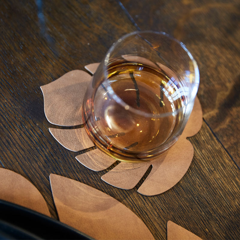 Untersetzer Blatt NUPO, in mehreren Farben