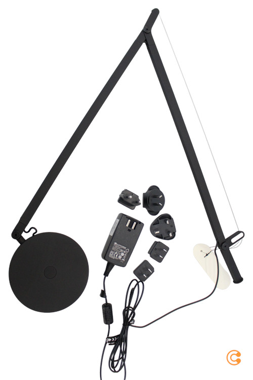 B-flokks Artemide Demetra hreyfiskynjari svartur lampi borðlampi