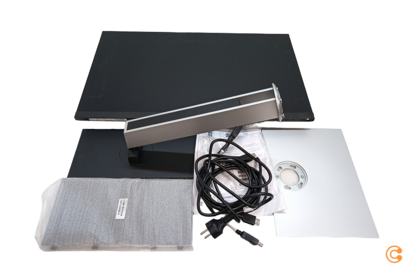 B-stock HP E27d G4 69 cm 27 inch LED IPS panel QHD height adjustment DEFECTIVE