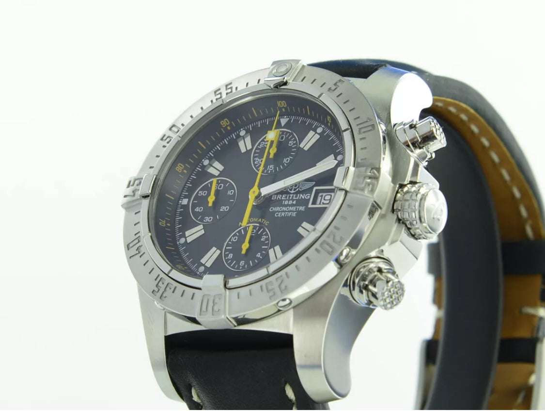 Breitling Avenger Skyland gult takmörkuð útgáfa úr