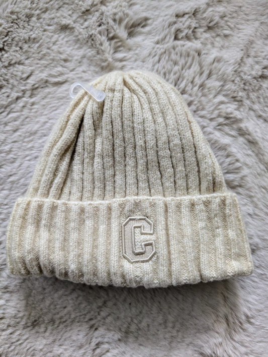 Beanie hat C, lined with a fluffy turn-up, made from 100% viscose, cream