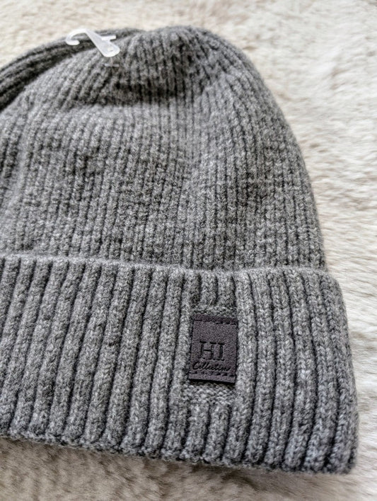 Beanie hat HI lined with a fluffy turn-up, made from 100% viscose, grey