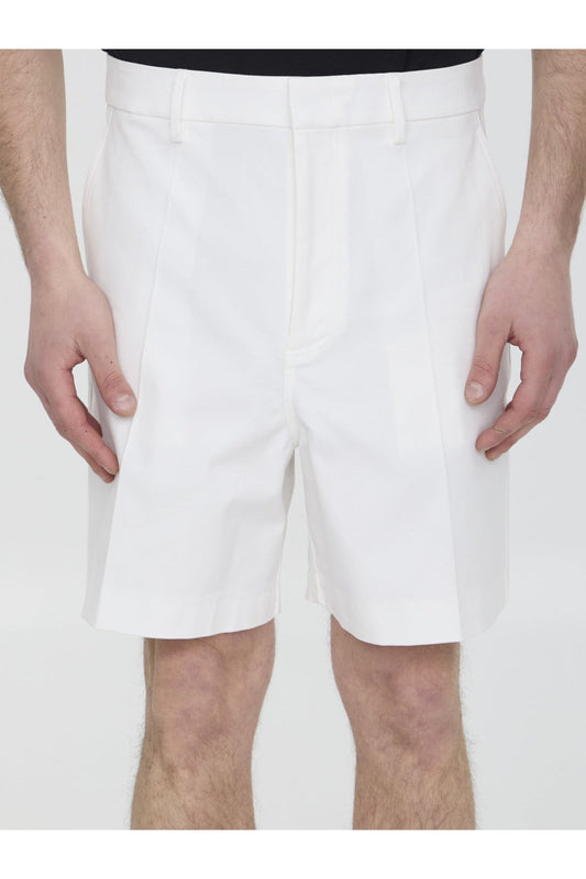 Bermuda shorts with V Detail