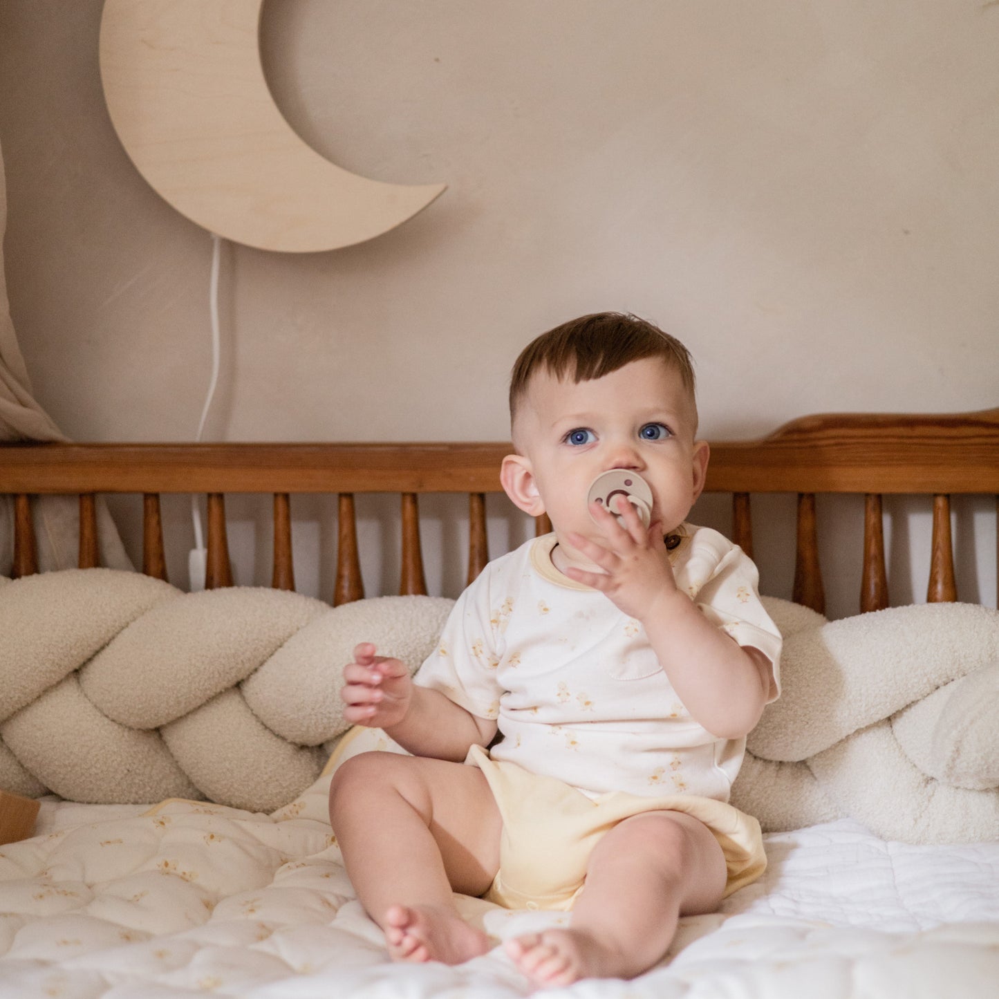 Bettschlange geflochten Teddystoff Bouclé – Kuschelige Bettumrandung