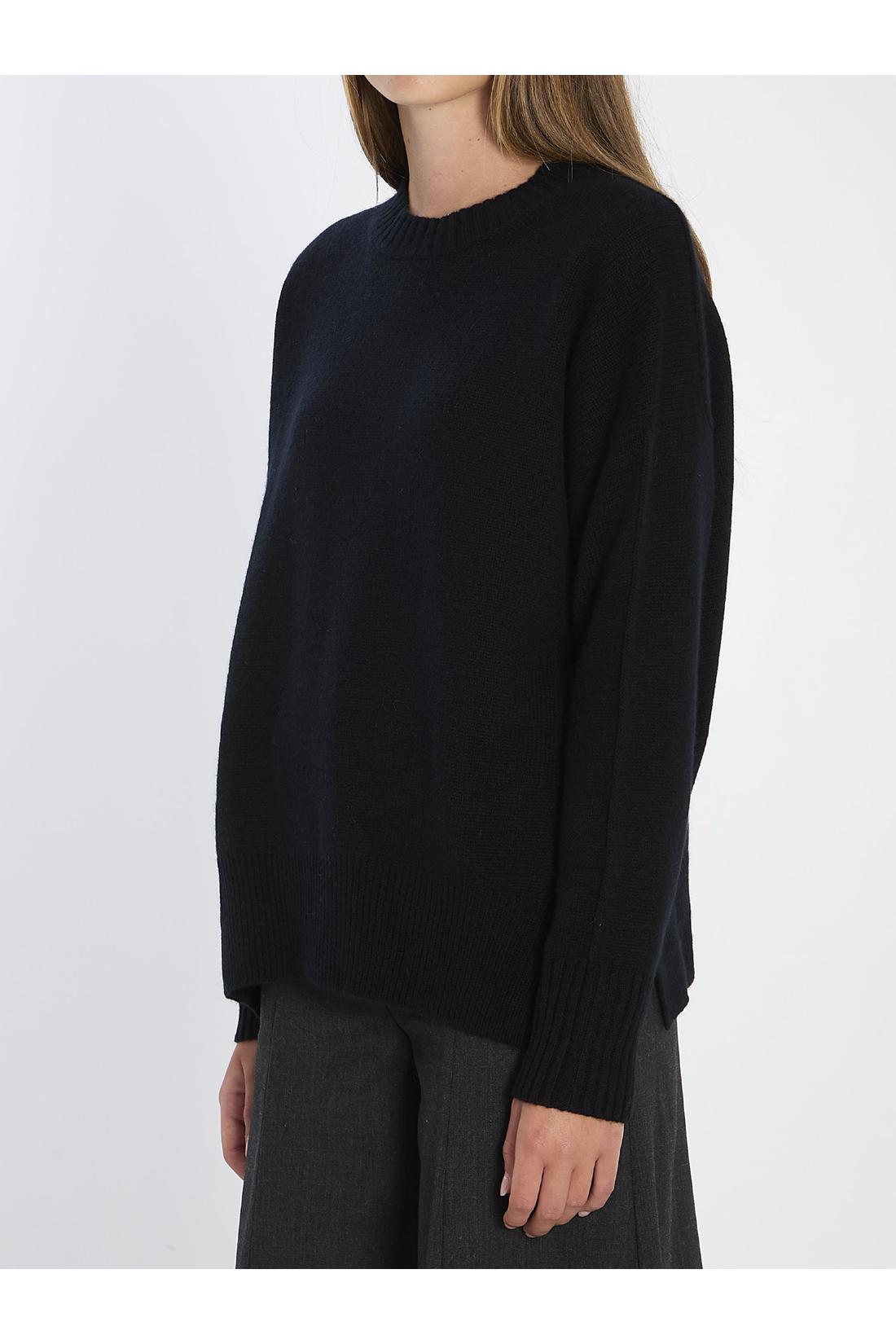 Cashmere sweater