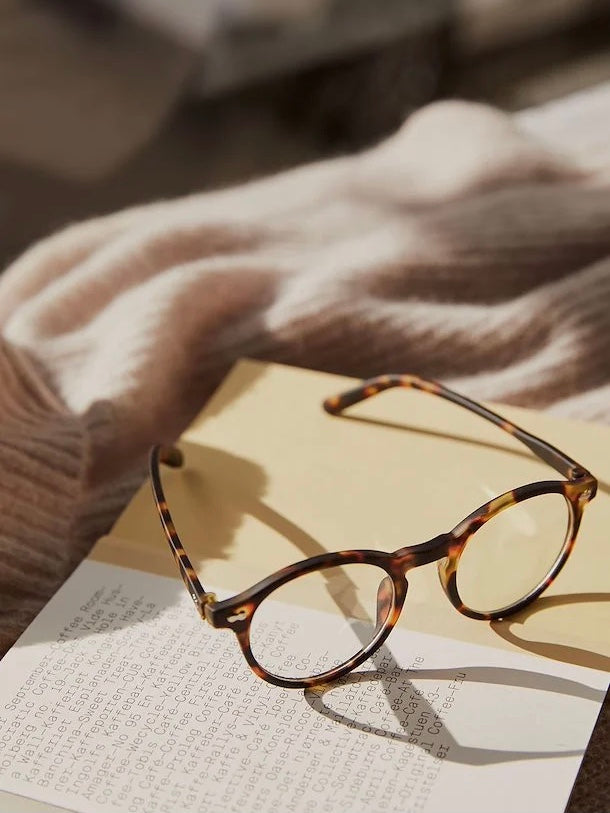 Kaday PW reading glasses, horn-effect, matte finish, available in 4 strengths